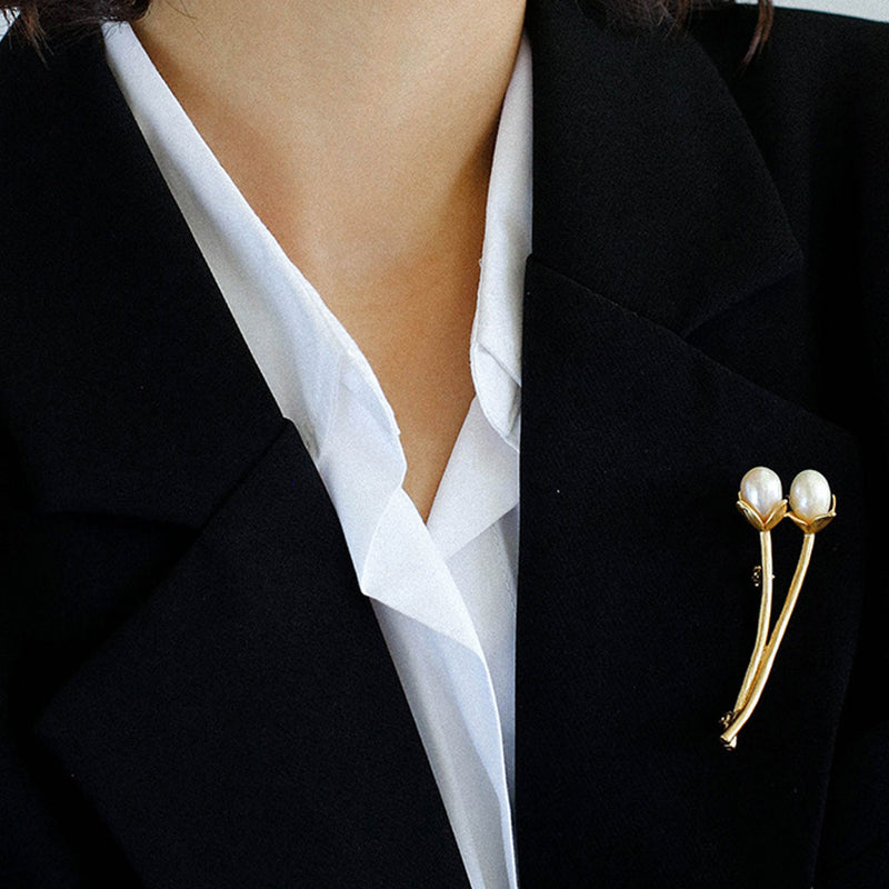 18K Gold Plated Luster Freshwater Pearl Embellished Flower Bud Brooch